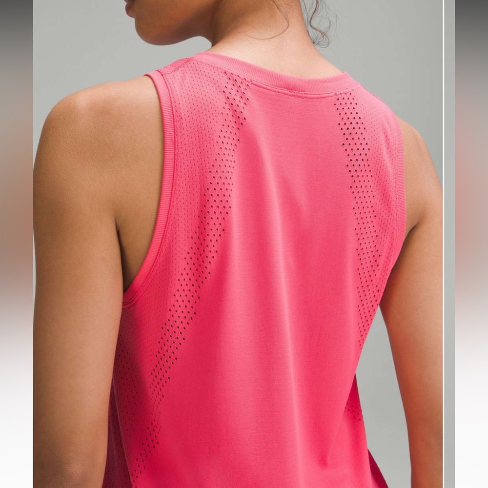 Lululemon Train to Be Tank Top
Lip Gloss / Lip Gloss - Picture 7 of 14